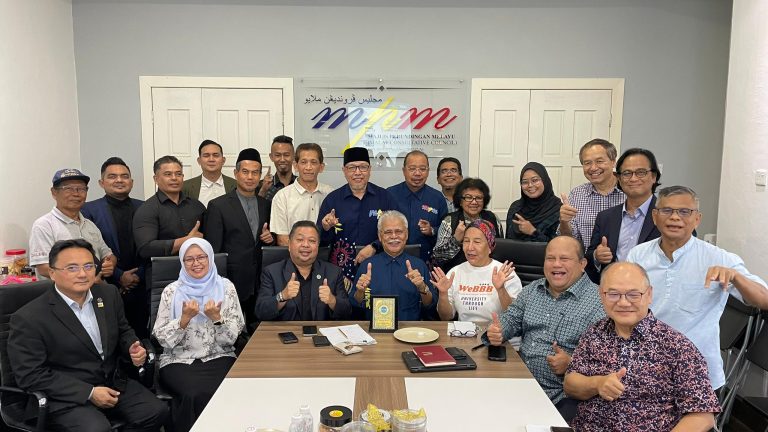 Kunjungan Hormat ke MAJLIS PERUNDINGAN MELAYU MPM.